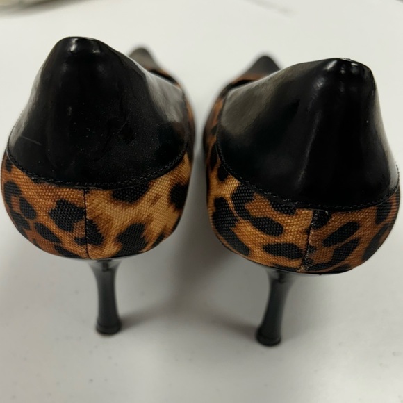 Nine West Pointed Toe Leopard Print Leather Sole 3” Heels, 8M - Picture 4 of 11
